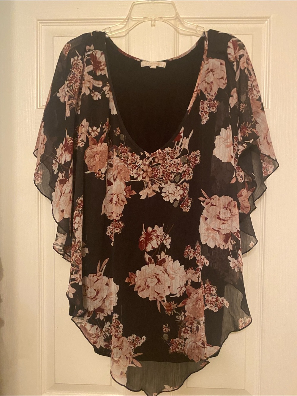 G Collection Black Floral Flutter Sleeve V-Neck Blouse